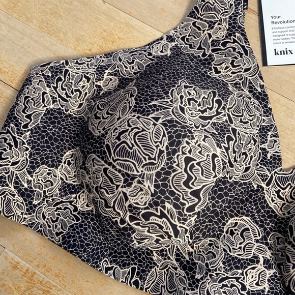 KNIX Revolutionary Peony Wireless Bra - Picture 4 of 15